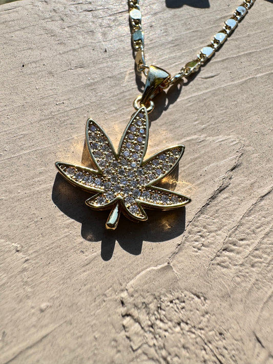 Marihuana Necklace