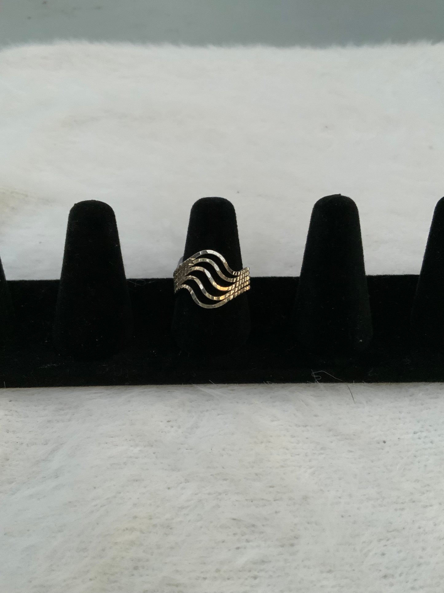 Wavy Ring (Size 8)