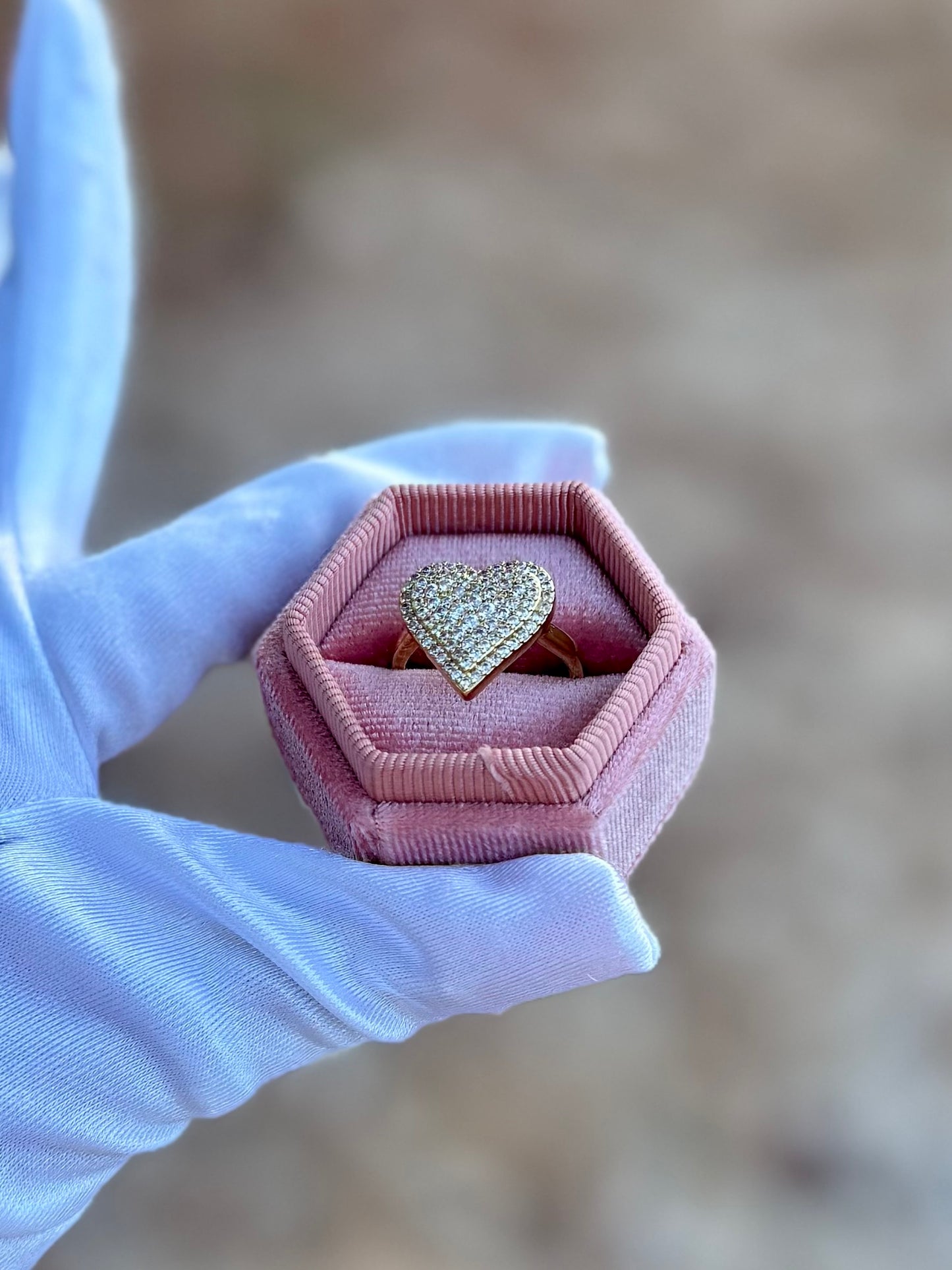 Icy Heart Ring (Gold)