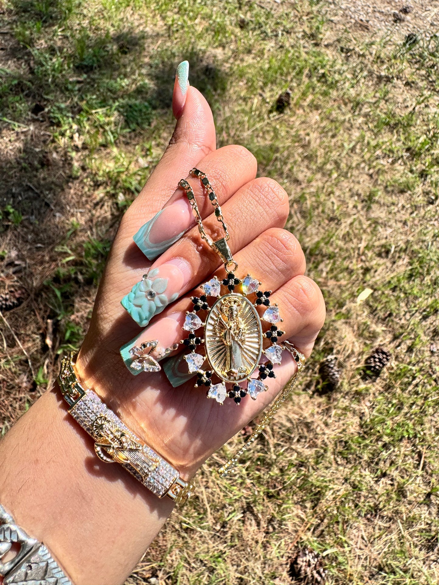 Santa Muerte Corazones Oval Medalla