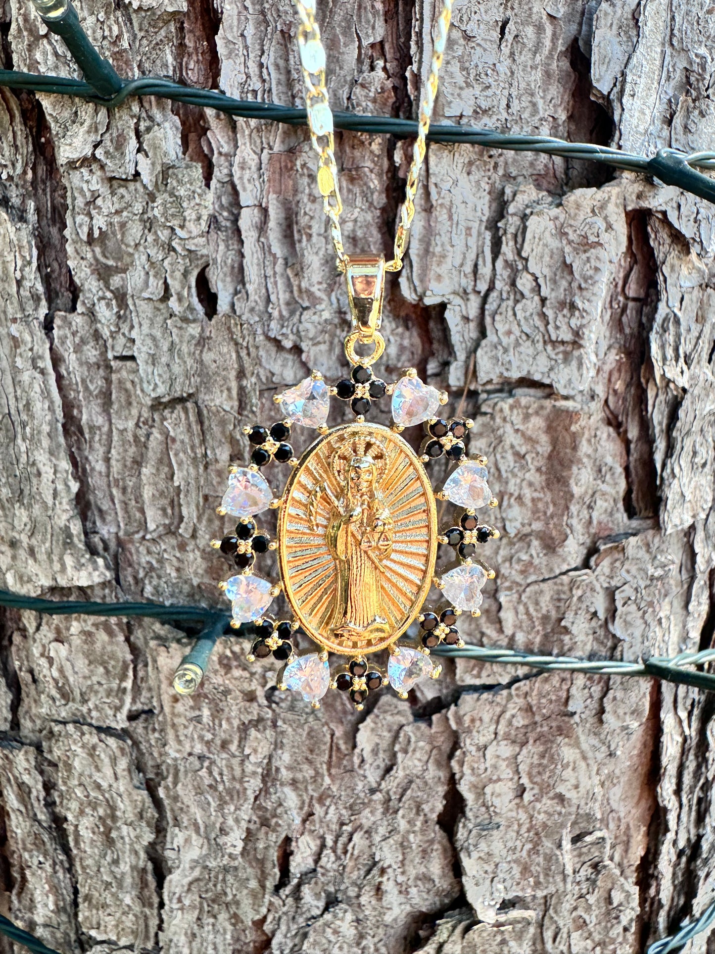 Santa Muerte Corazones Oval Medalla