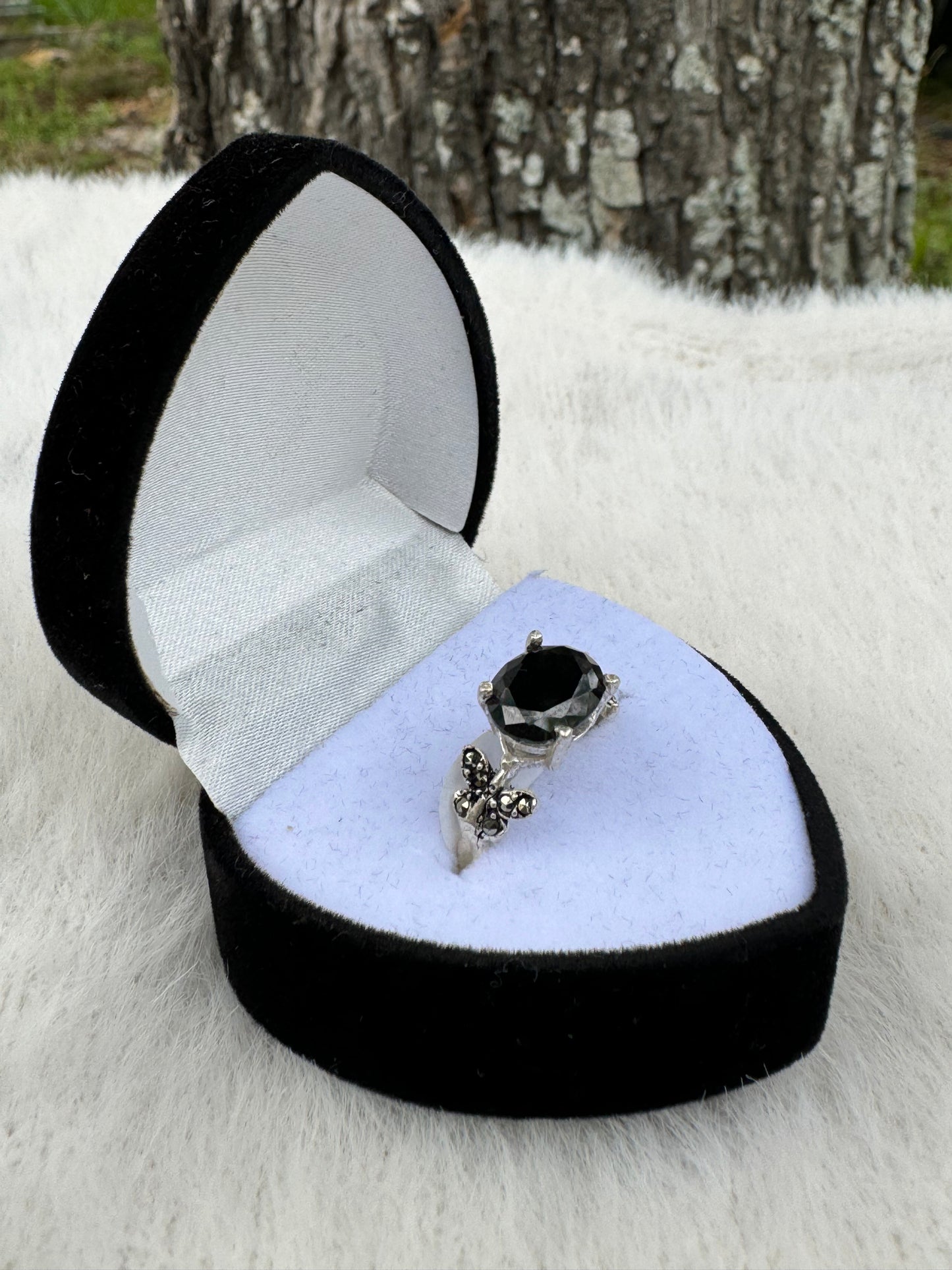 Black Gem Mariposa Ring (Size 7)