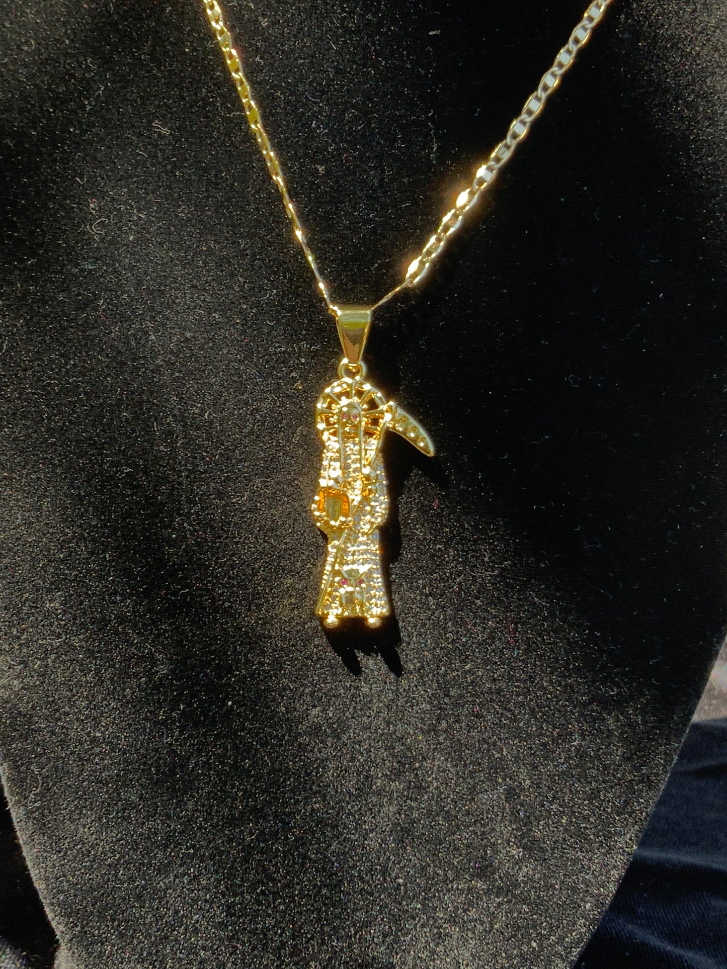 Collar Pequeño Santa Muerte Blanco