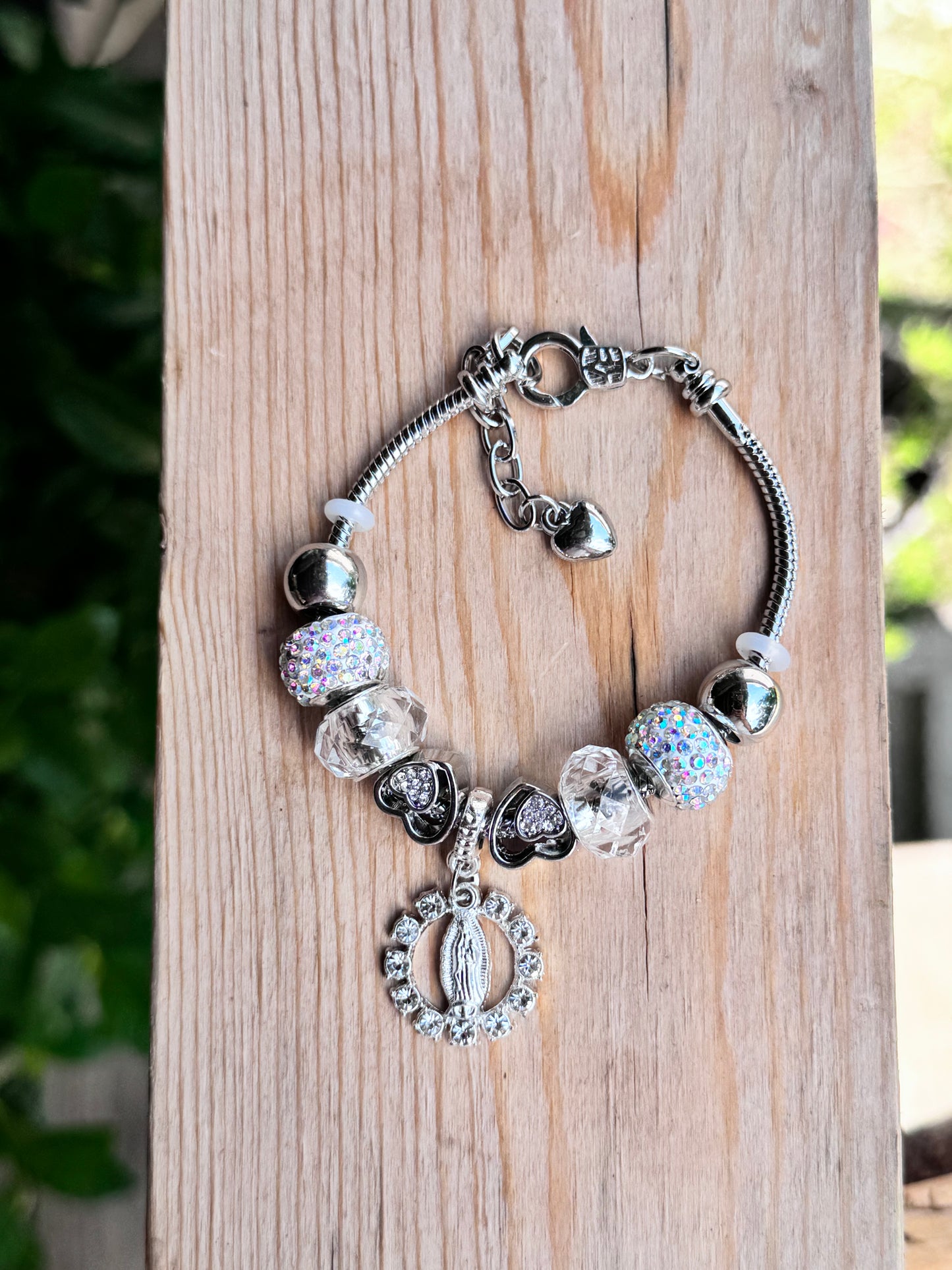 Virgencita Corazones Elegant Bracelet