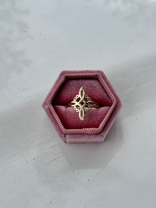 Nudo de Bruja Witches Knot Golden Adjustable Ring