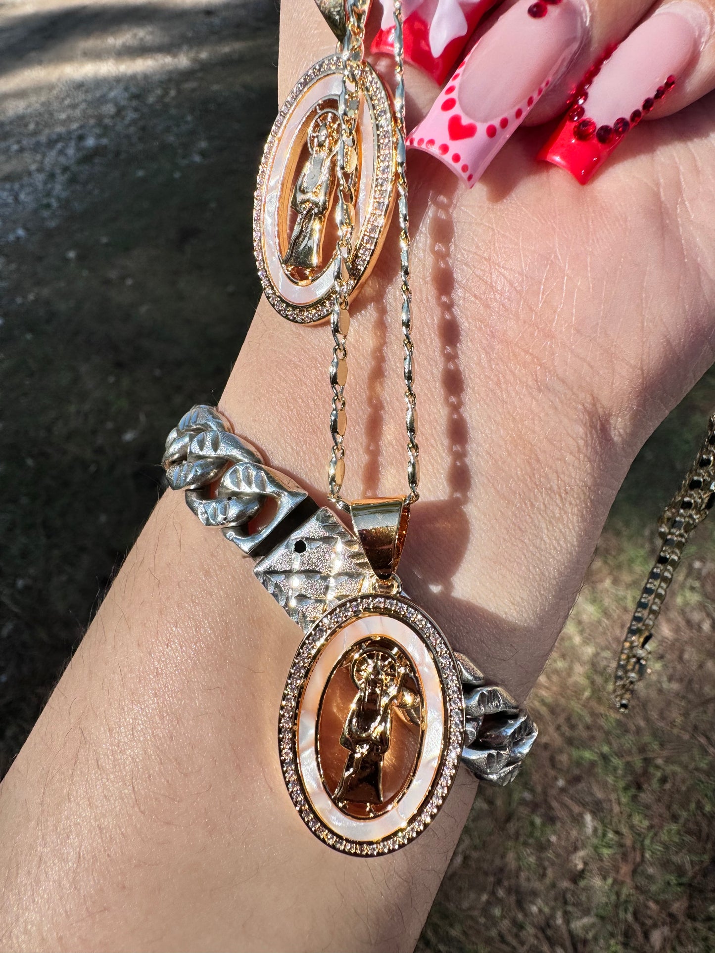 Santa Muerte Ópalo Oval Medalla Necklace