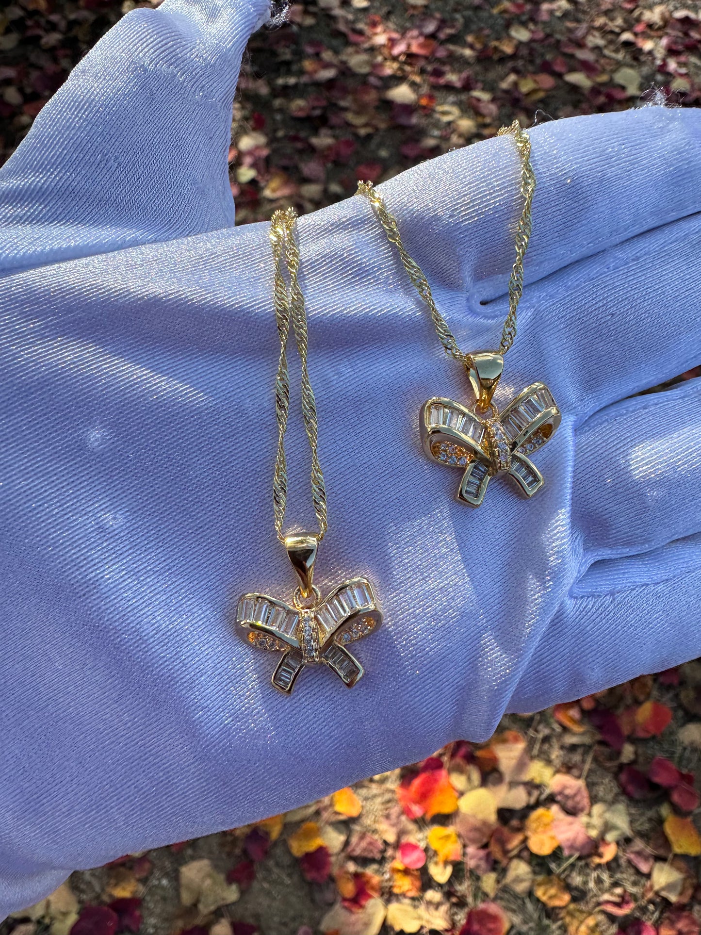 Mini Bow Necklace