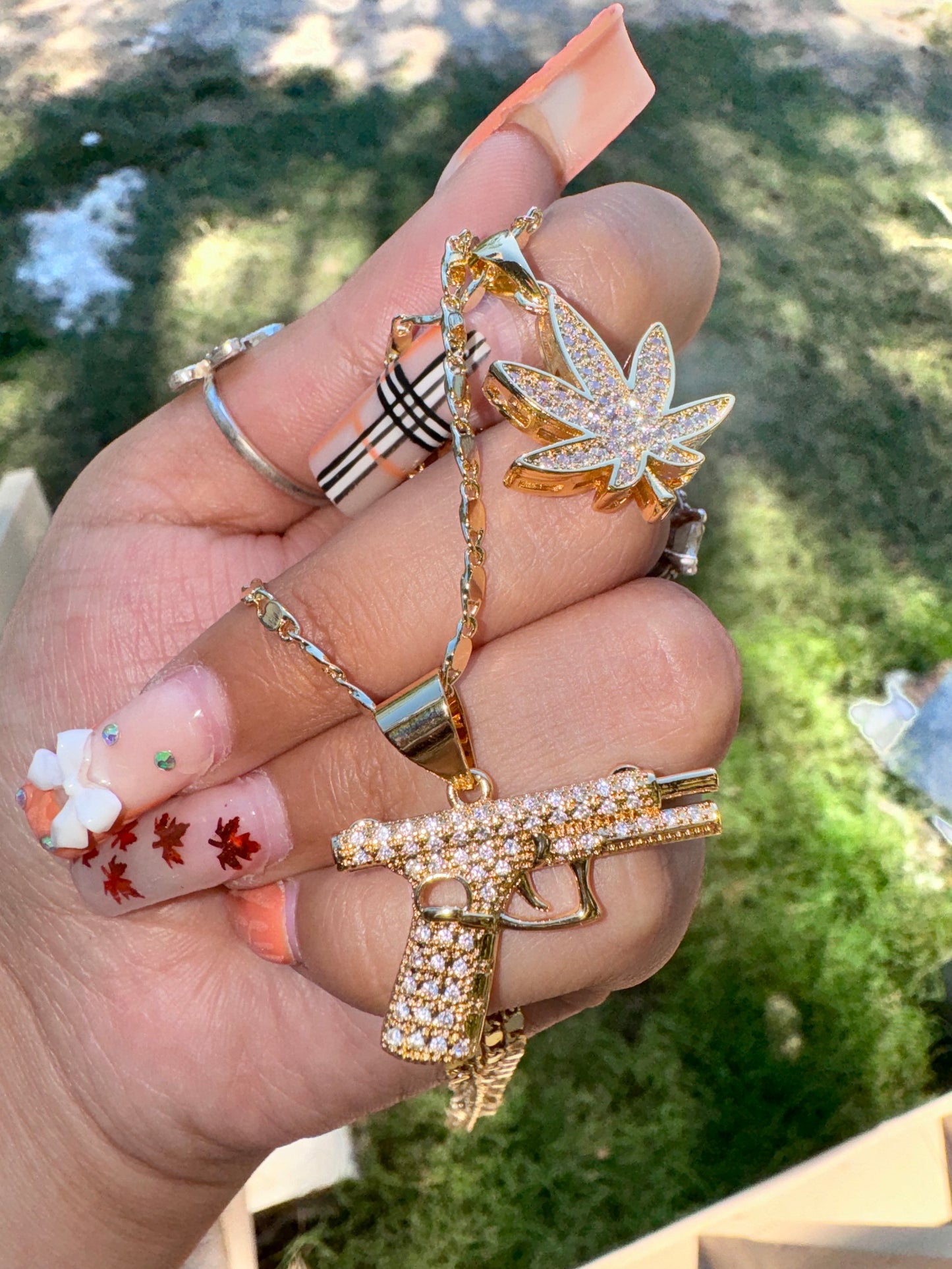 Marihuana Necklace