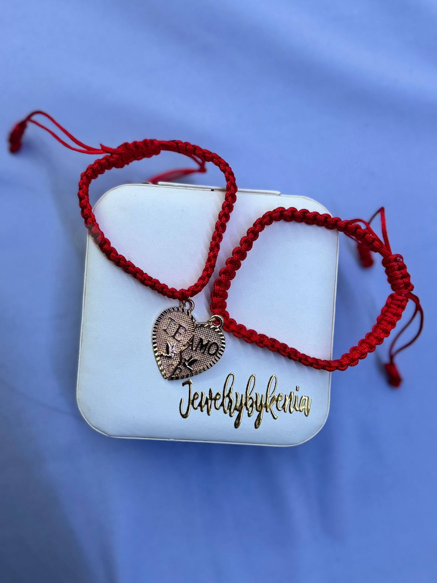 Lovey Dovey breakable Couple bracelet