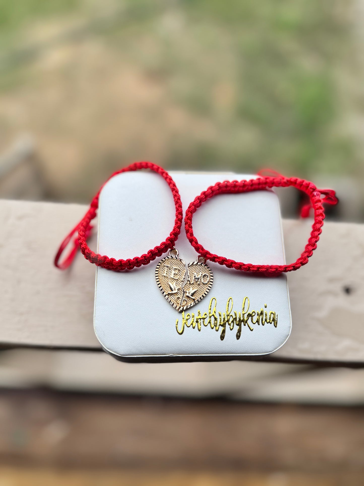 Lovey Dovey breakable Couple bracelet