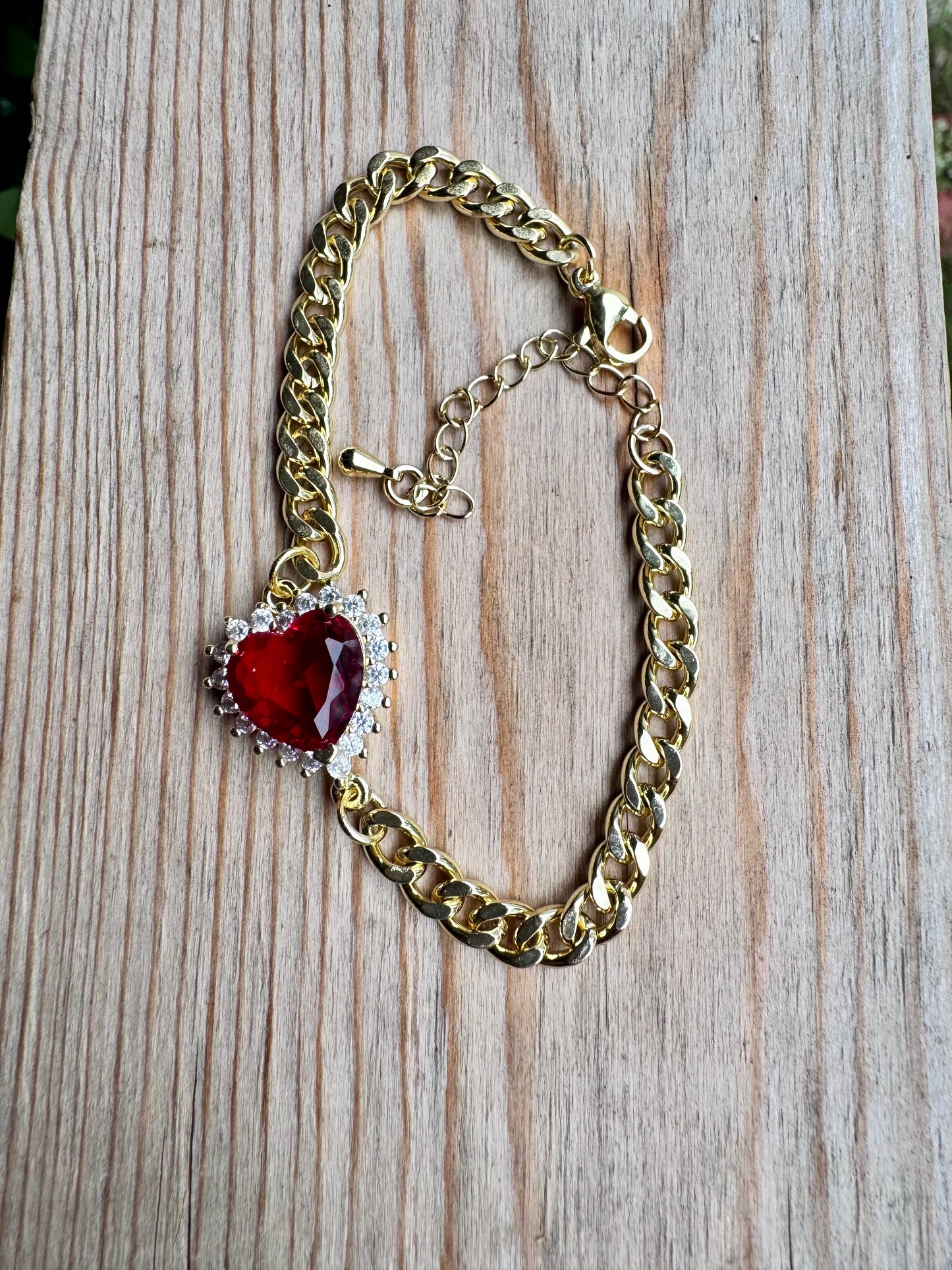 Corazon Rojo Bracelet