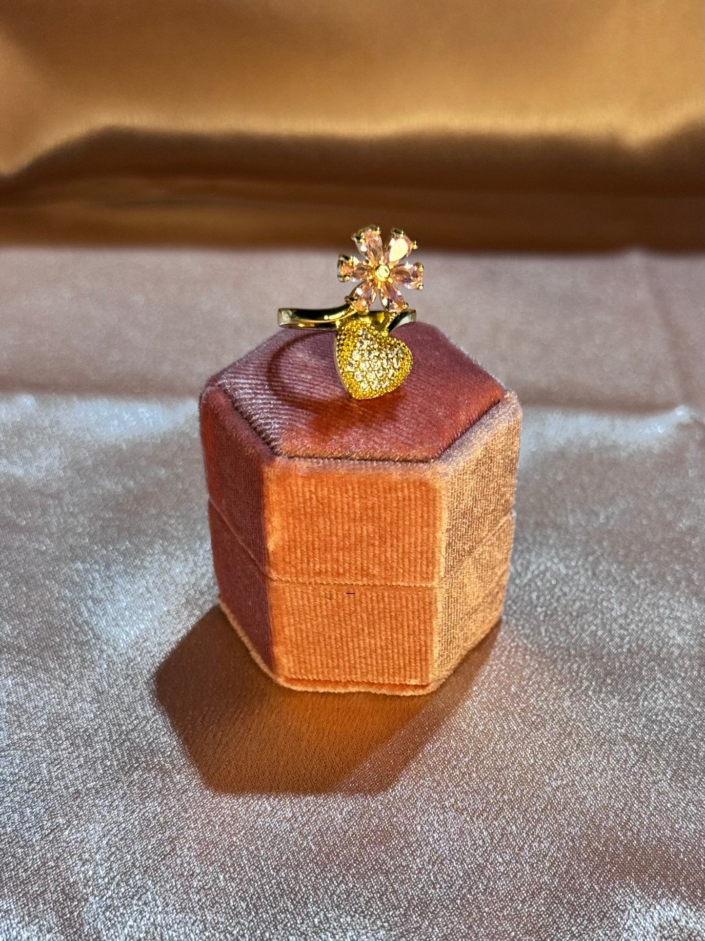 Pink Corazon Bloom Adjustable Ring