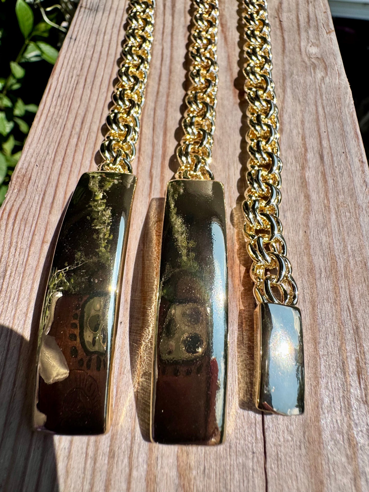 Chino Link Engraved Esclava