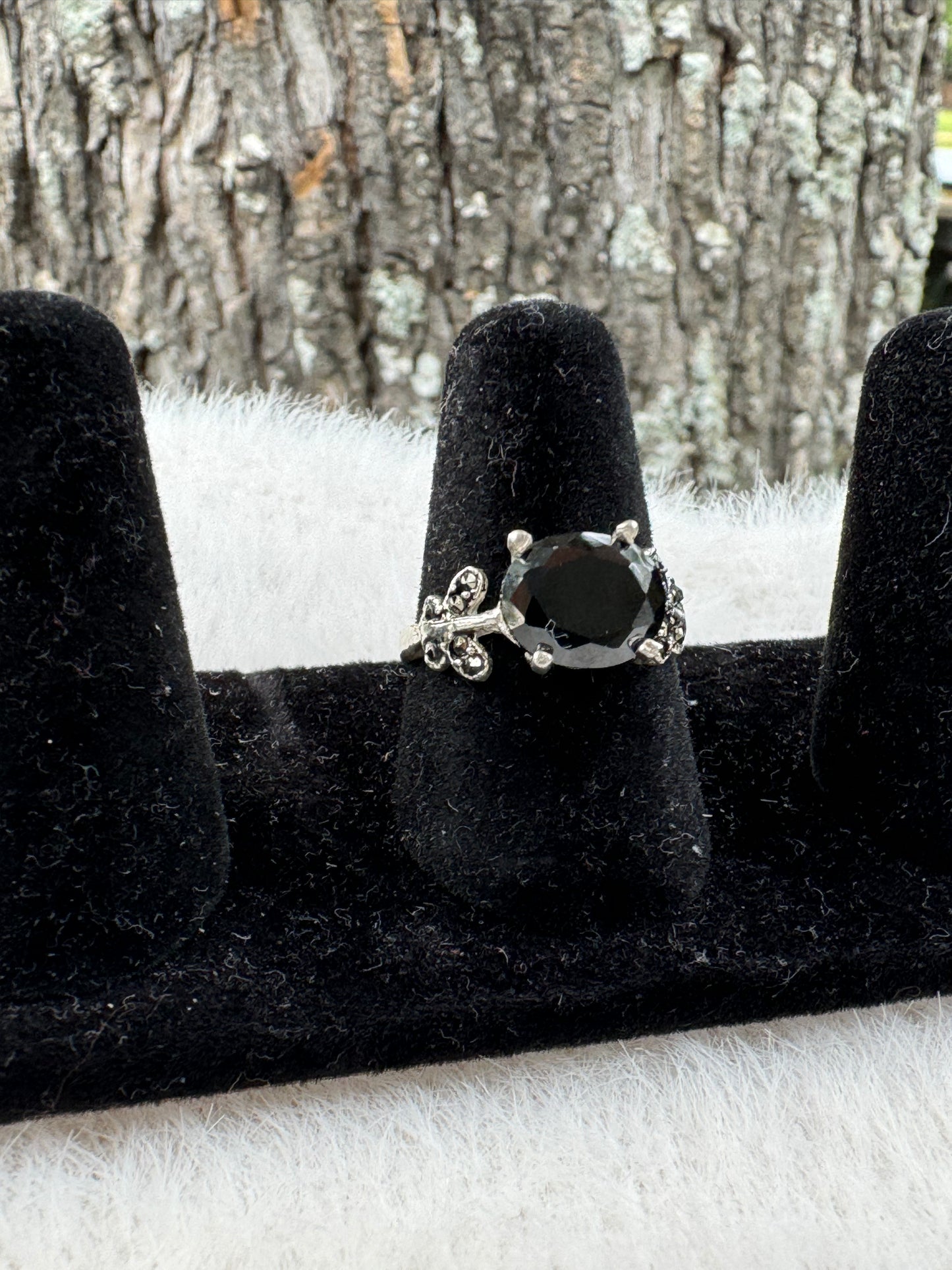 Black Gem Mariposa Ring (Size 7)
