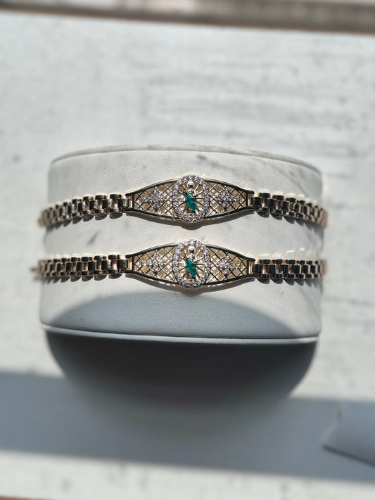 San Judas Cross Esclava