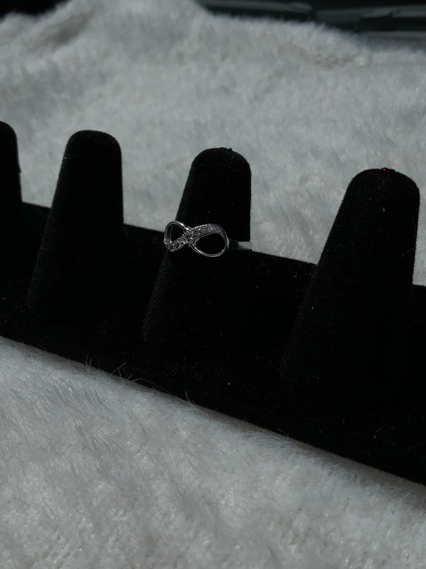 Cute Infinite Ring (Size 5.5)