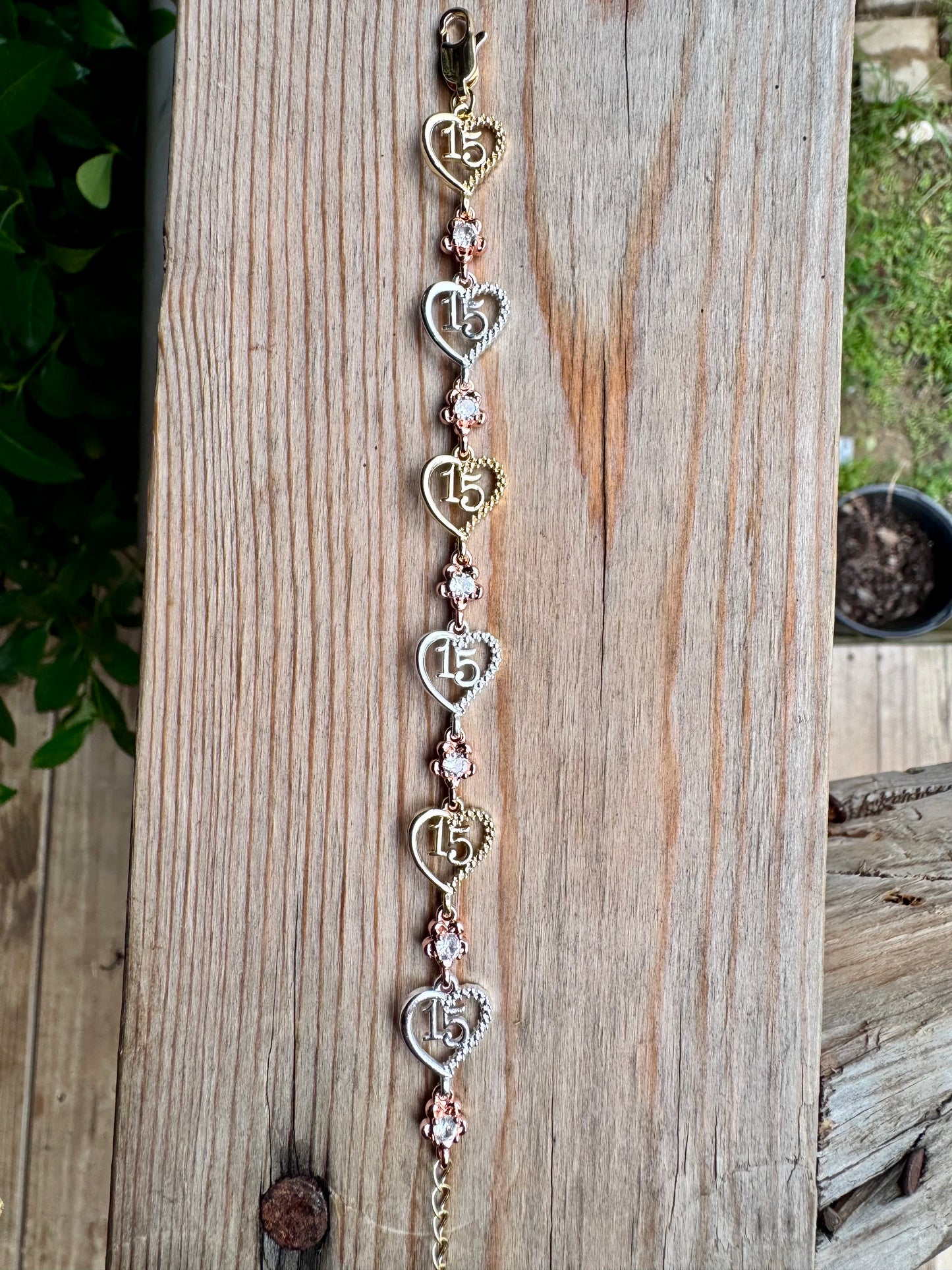 QuinceaƱera Corazones Bracelet