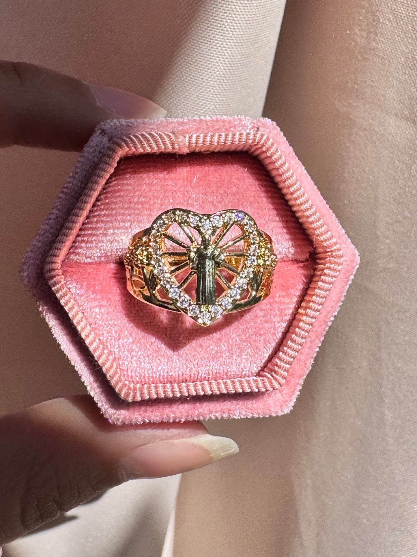 San Benito Rosas Anillo Adjustable