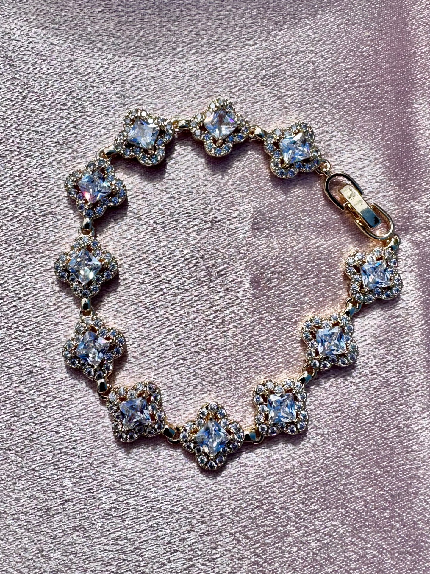 Elegant Bracelet “C”