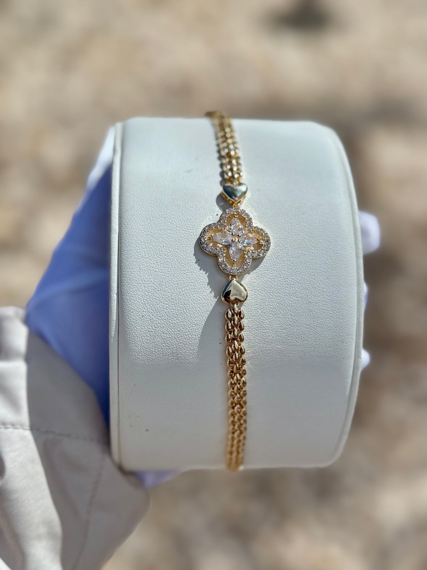 Elegant Bracelet “G”