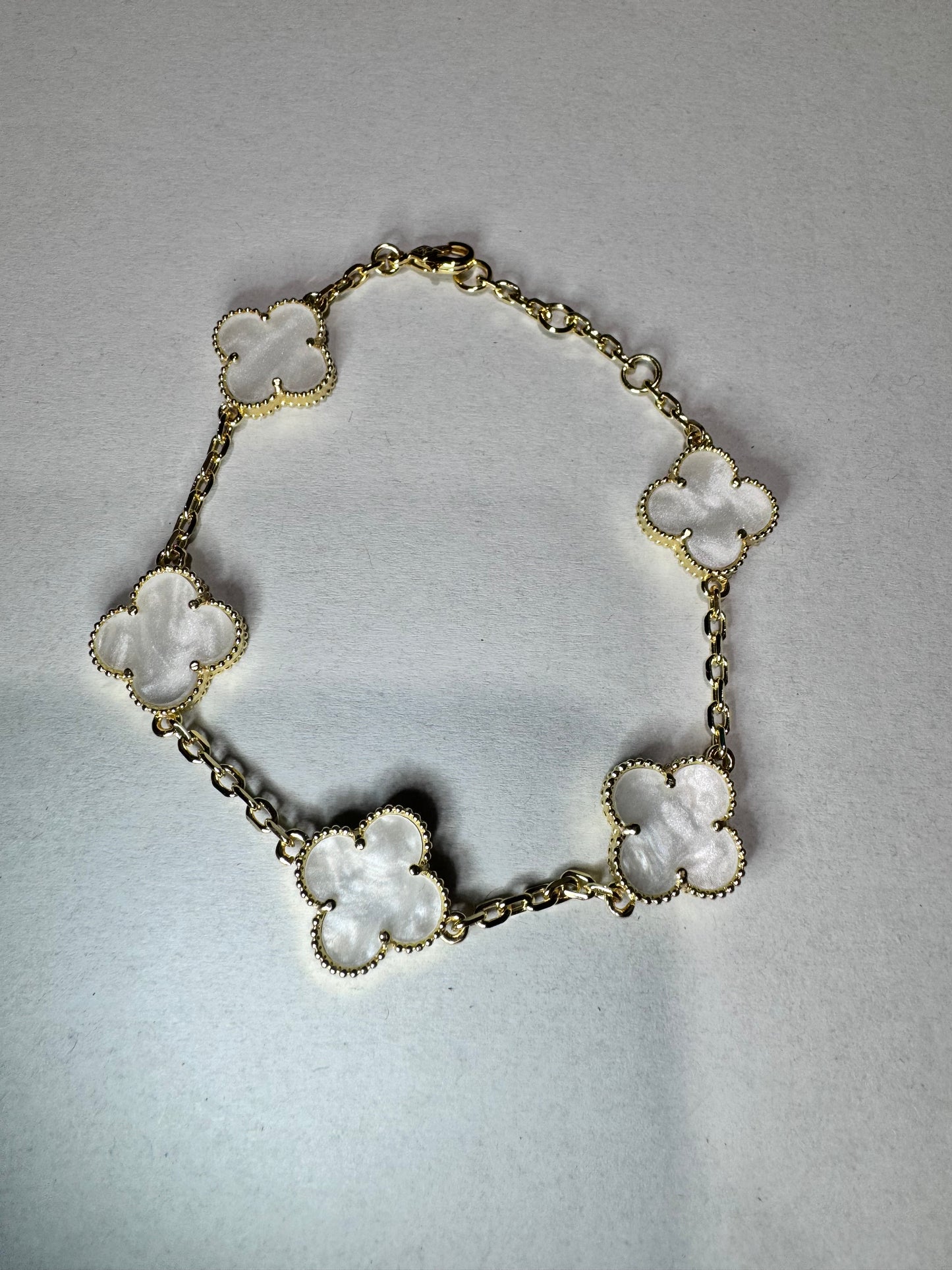 White/Gold Clover Bracelet