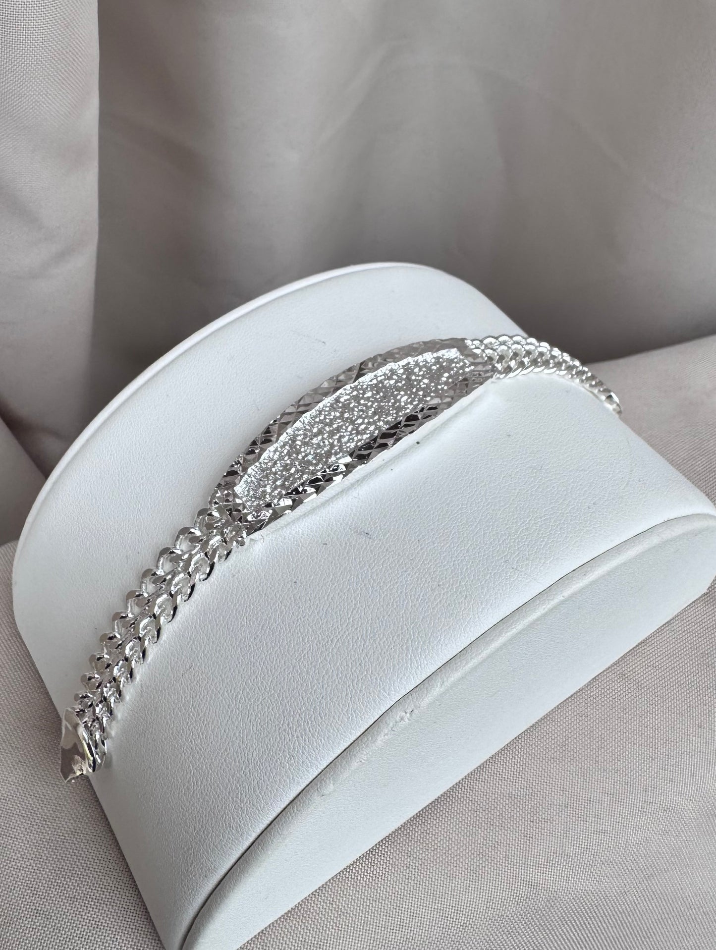 Embossed Petatillo Esclava Silver Plated