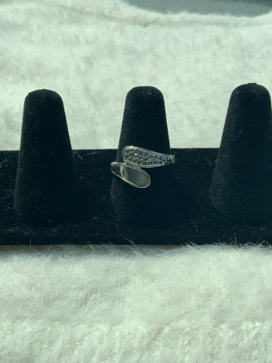 Hug Ring (Size 8)