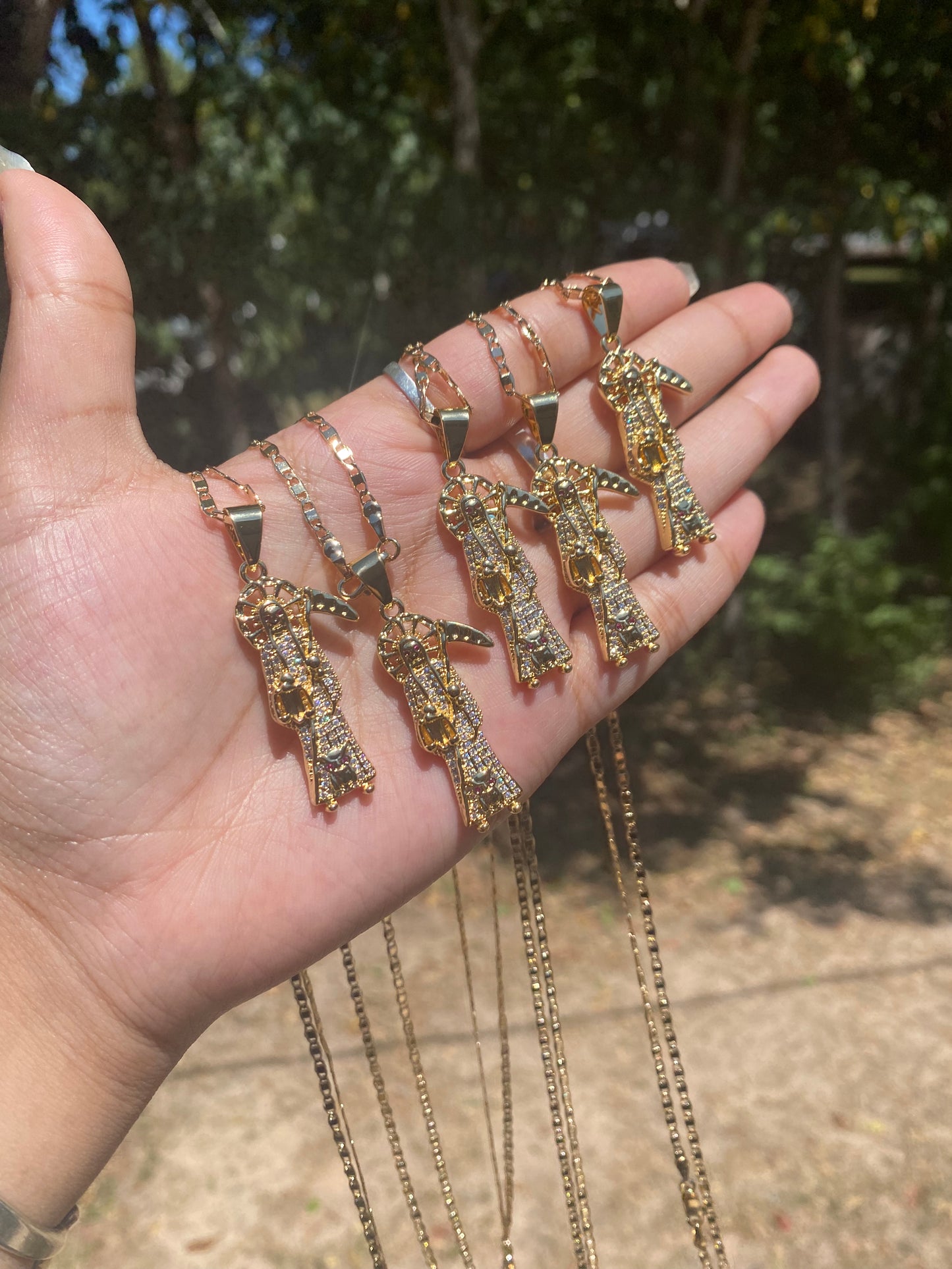 Collar Pequeño Santa Muerte Blanco