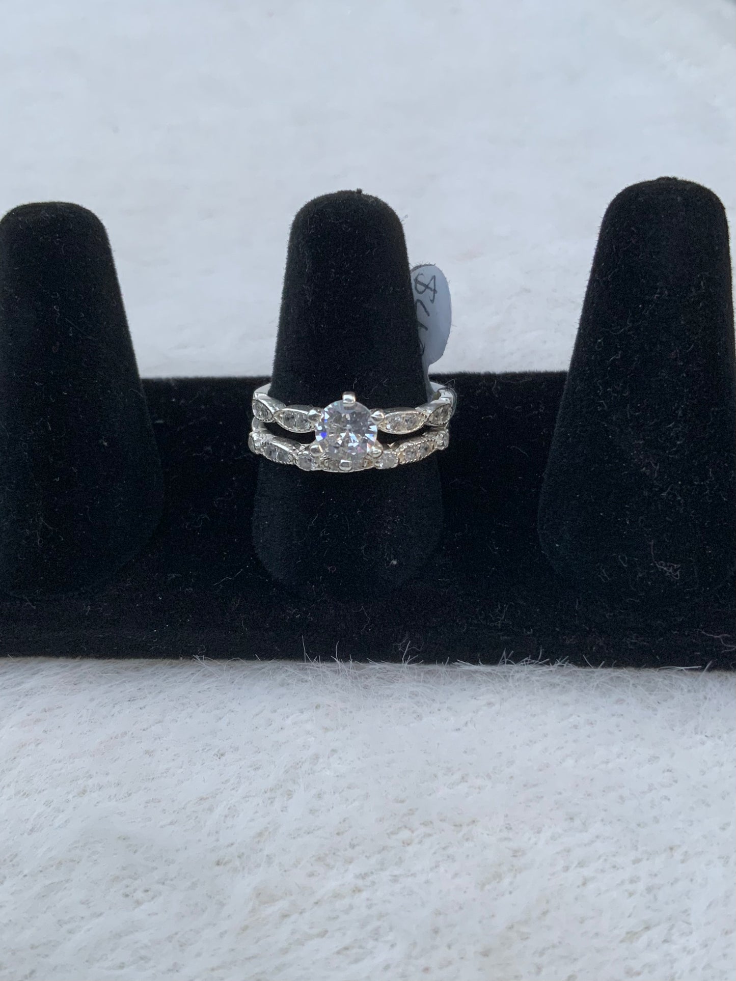 El Bonito Sparkly Ring Set (Size 8.5)