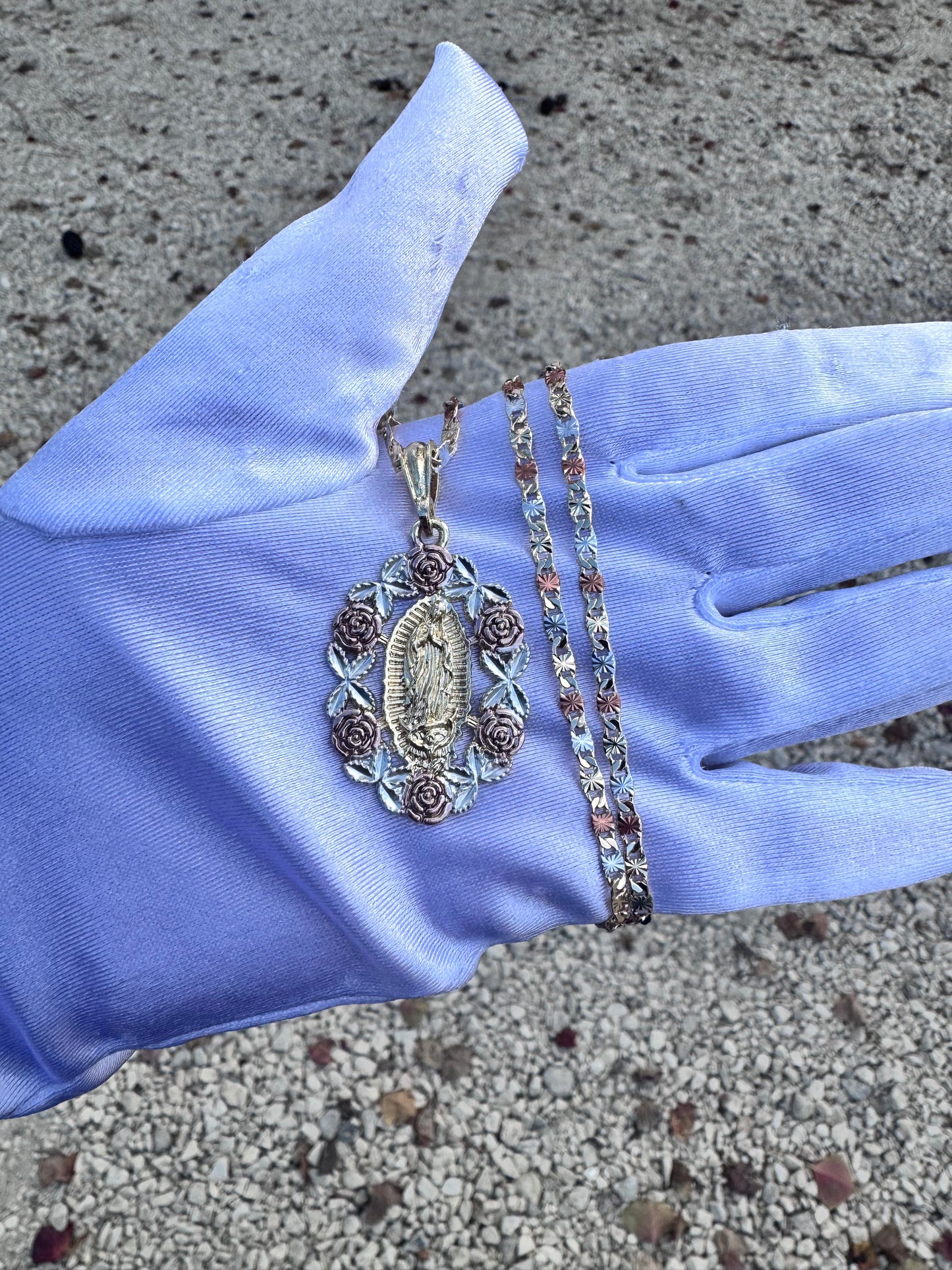 Virgencita Rosas Medalla Necklace