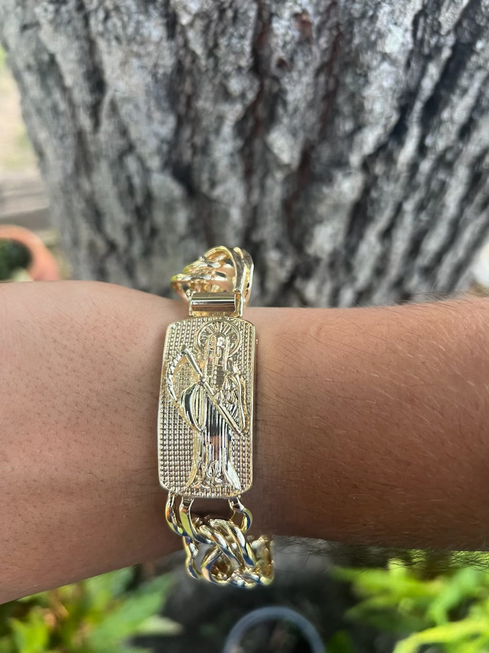 Santa Muerte Golden Chino Link