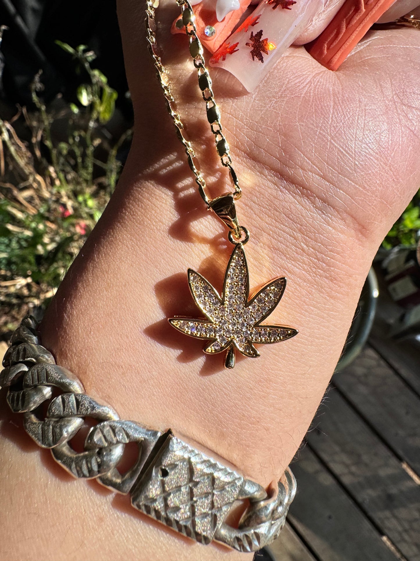 Marihuana Necklace