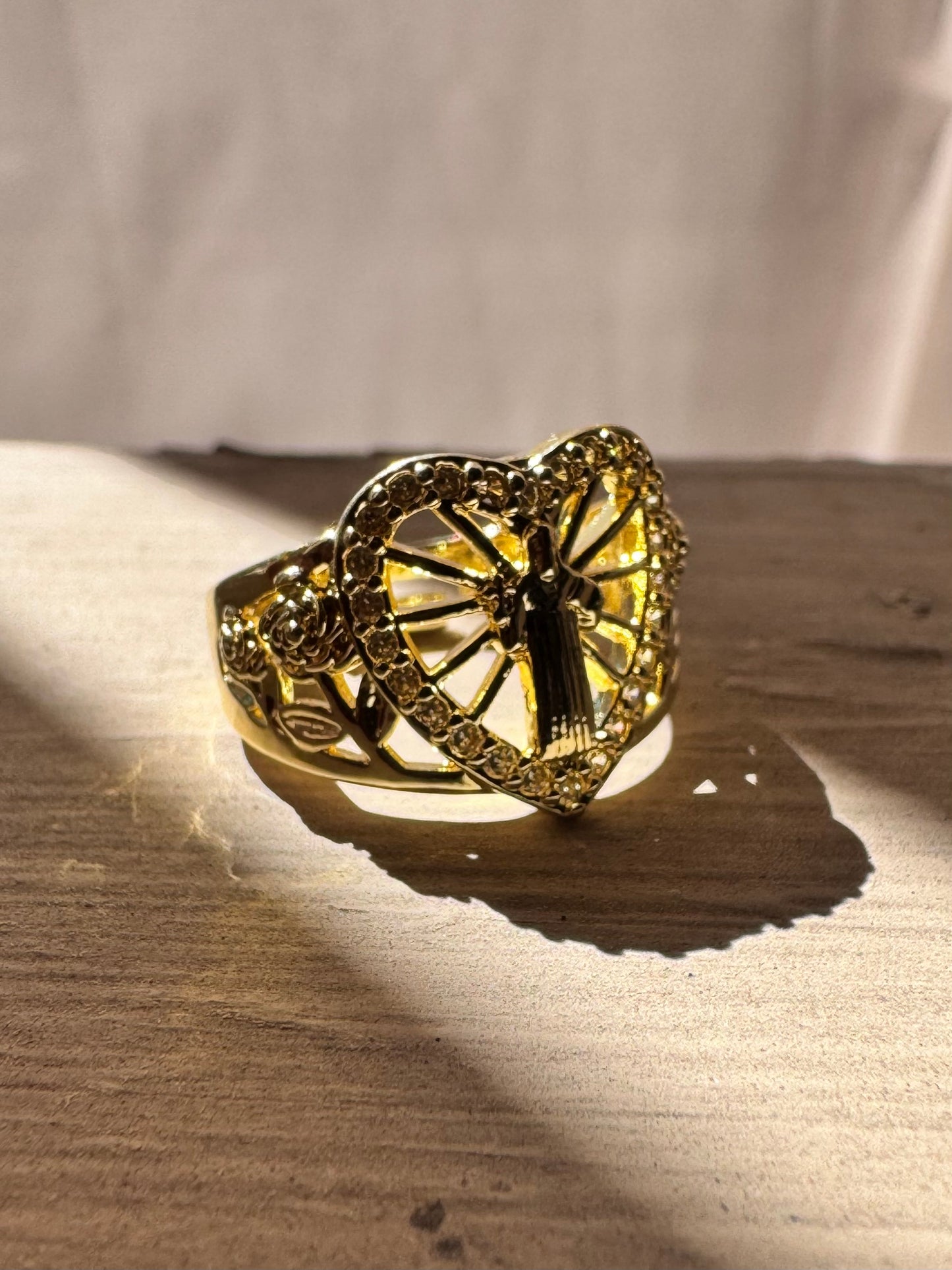 San Benito Rosas Anillo Adjustable