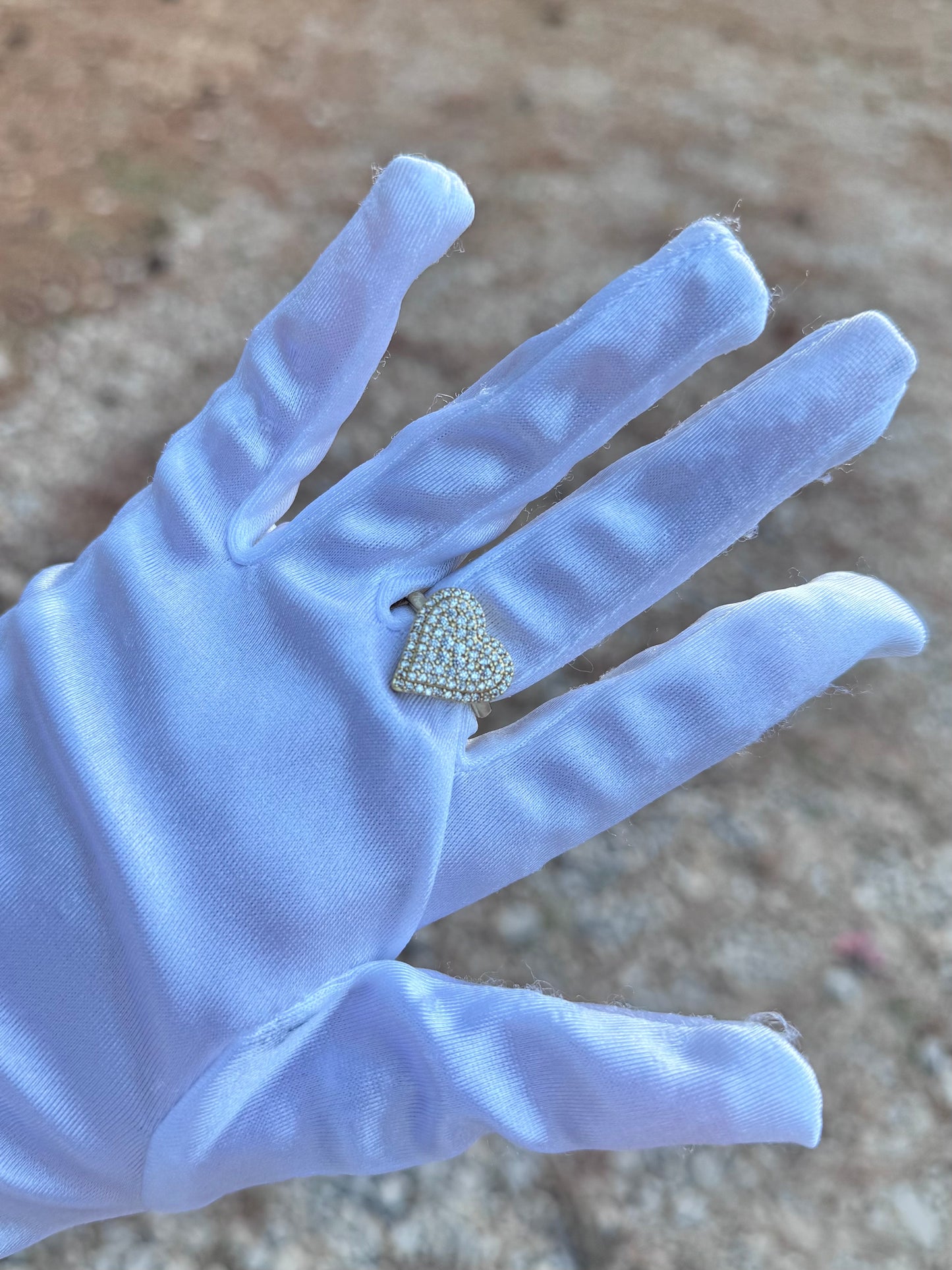 Icy Heart Ring (Gold)