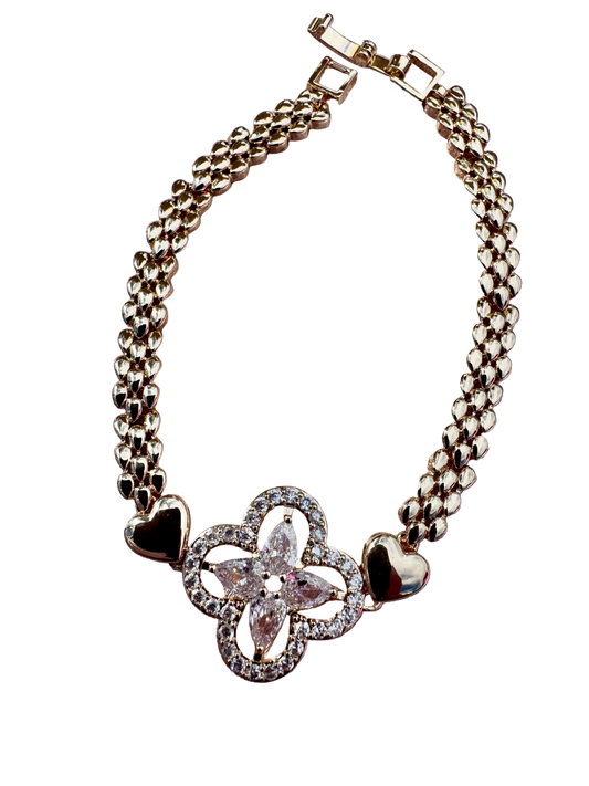 Elegant Bracelet “G”