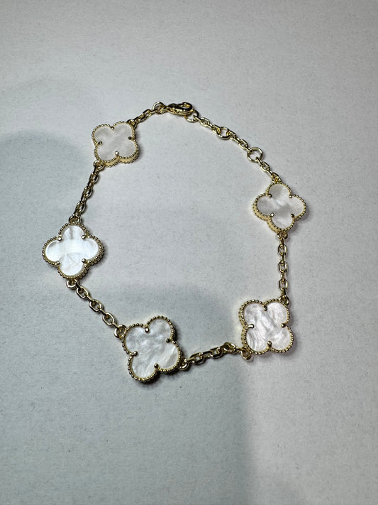 White/Gold Clover Bracelet