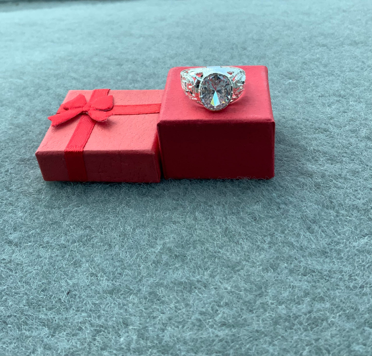 Clear Stone Herradura Ring (Size 11)